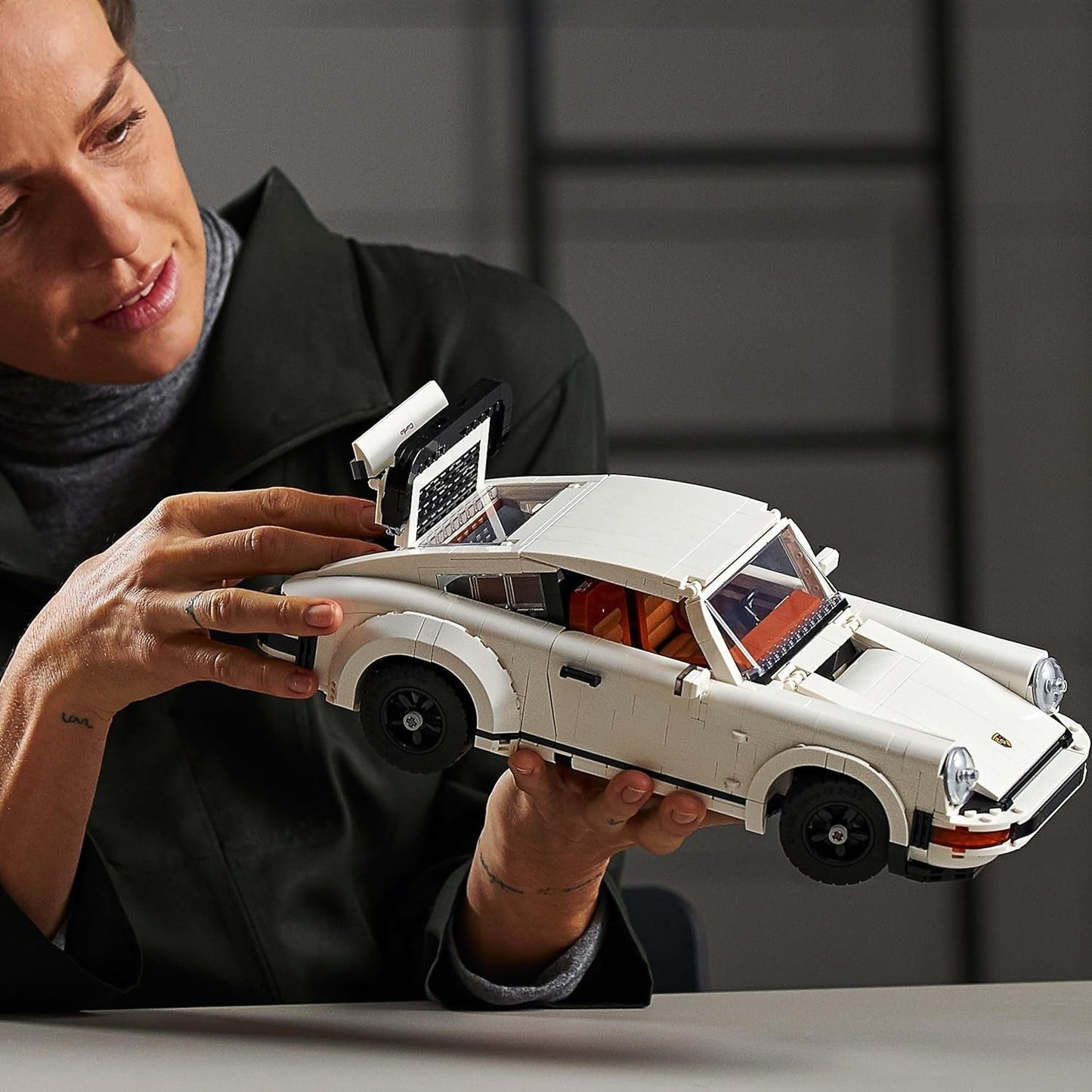 LEGO Icons Modelo de Coche Porsche 911 para Adultos, Kit de Modelo de Coche de Carreras para Coleccionar 10295 Kits de construcción Besuche den LEGO-Store