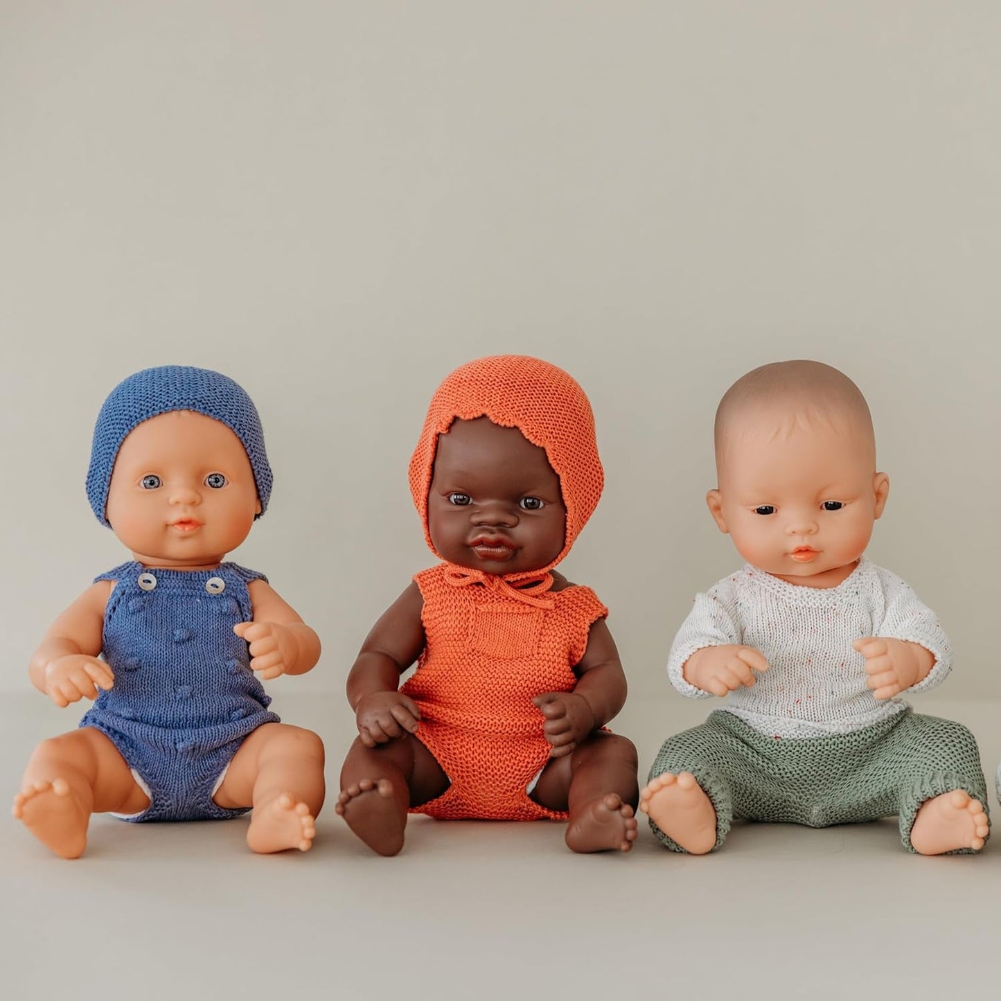 Muñeco Miniland Baby, niño africano, 32 cm, anatómicamente correcto