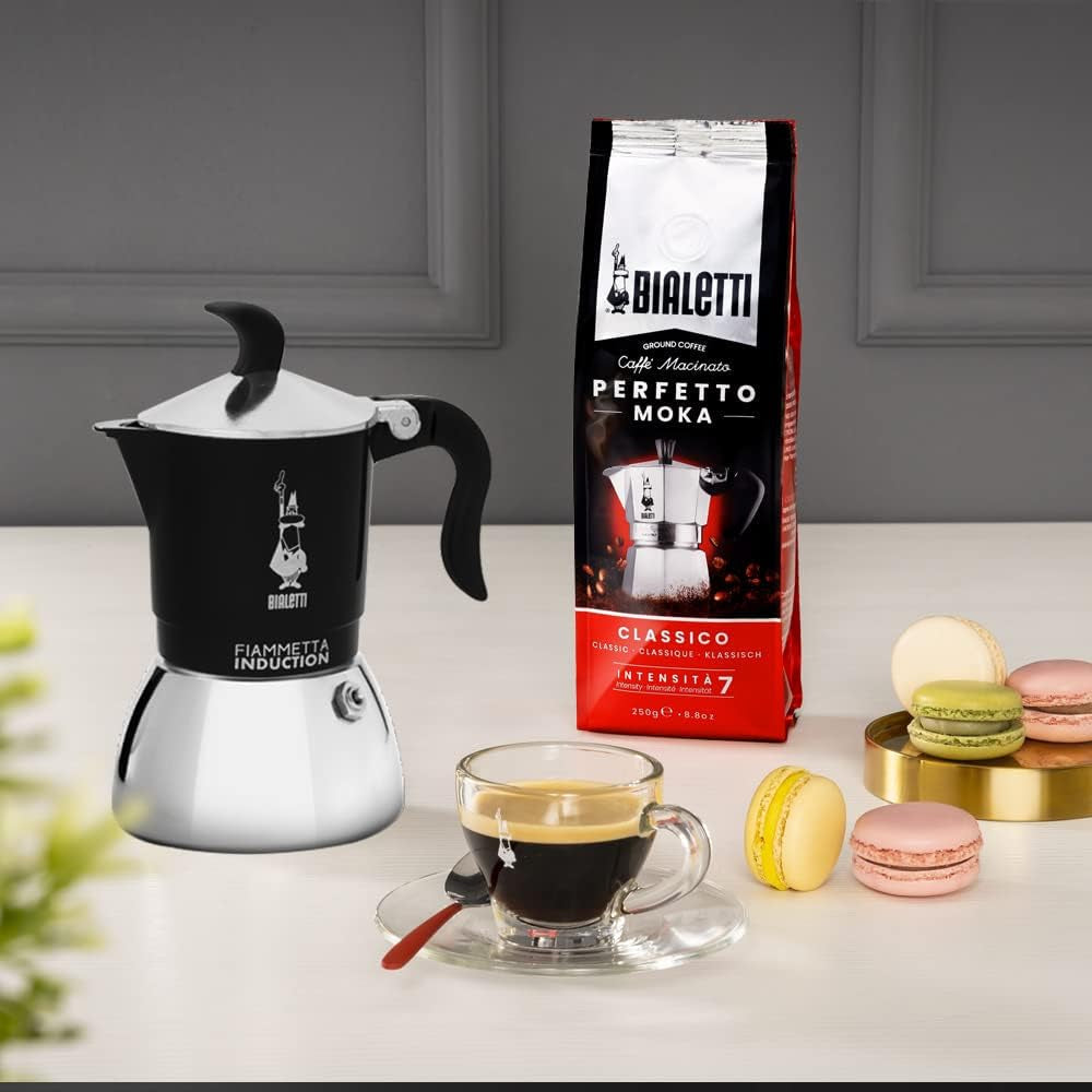Bialetti Fiammetta Cafetera de inducción, 2 tazas (100 ml), apta para todo tipo de fuegos, diseño elegante, negra