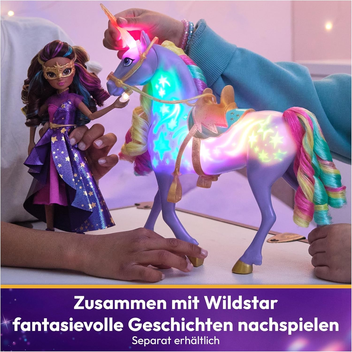 Baile de máscaras de lujo de Unicorn Academy - Muñeca Sophia Original de la popular serie de Netflix, 24 cm de altura, con 2 conjuntos y accesorios, para edades de 4 años en adelante