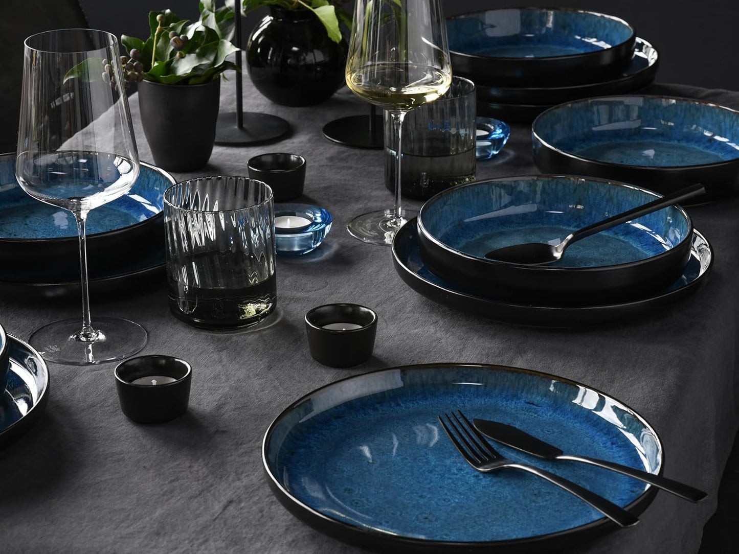 CreaTable, 20149, Serie Nordic Fjord Blue, Vajilla de 16 piezas para 4, Servicio combinado de porcelana, Apto para lavavajillas y microondas, Fabricación de calidad