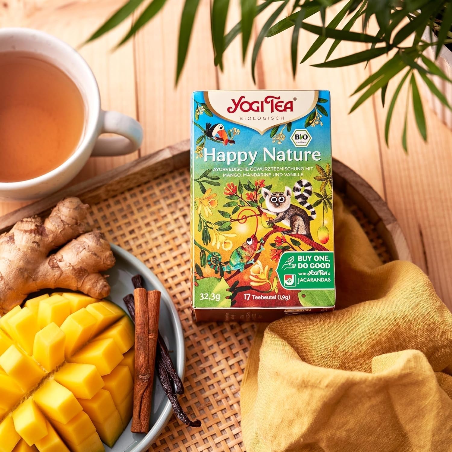 Yogi Tea - Happy Nature, Buy One and Do Good, té de hierbas con especias ayurvédicas orgánicas, mango, mandarina, mezcla de vainilla, paquete de 6 té Yogi, 6 x 17 bolsitas de té (102 bolsitas de té en total)