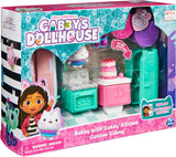 CASA DE MUÑECAS GABBY'S DREAMWORKS - Habitación Deluxe, confitería Cakey, cocina Kuchi (rumano: Cakey), 3 muebles y 2 cajas sorpresa con accesorios, apto para niños a partir de 3 años