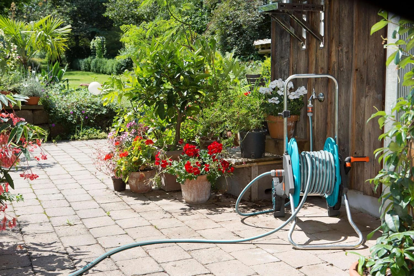Manguera Gardena Classic 19 mm (3/4"), 20 m: Manguera de jardín universal de tejido resistente, tejido cruzado, presión de estallido de 22 bar, resistente a los rayos UV, sin componentes del sistema, 12 años de garantía (18022-20)