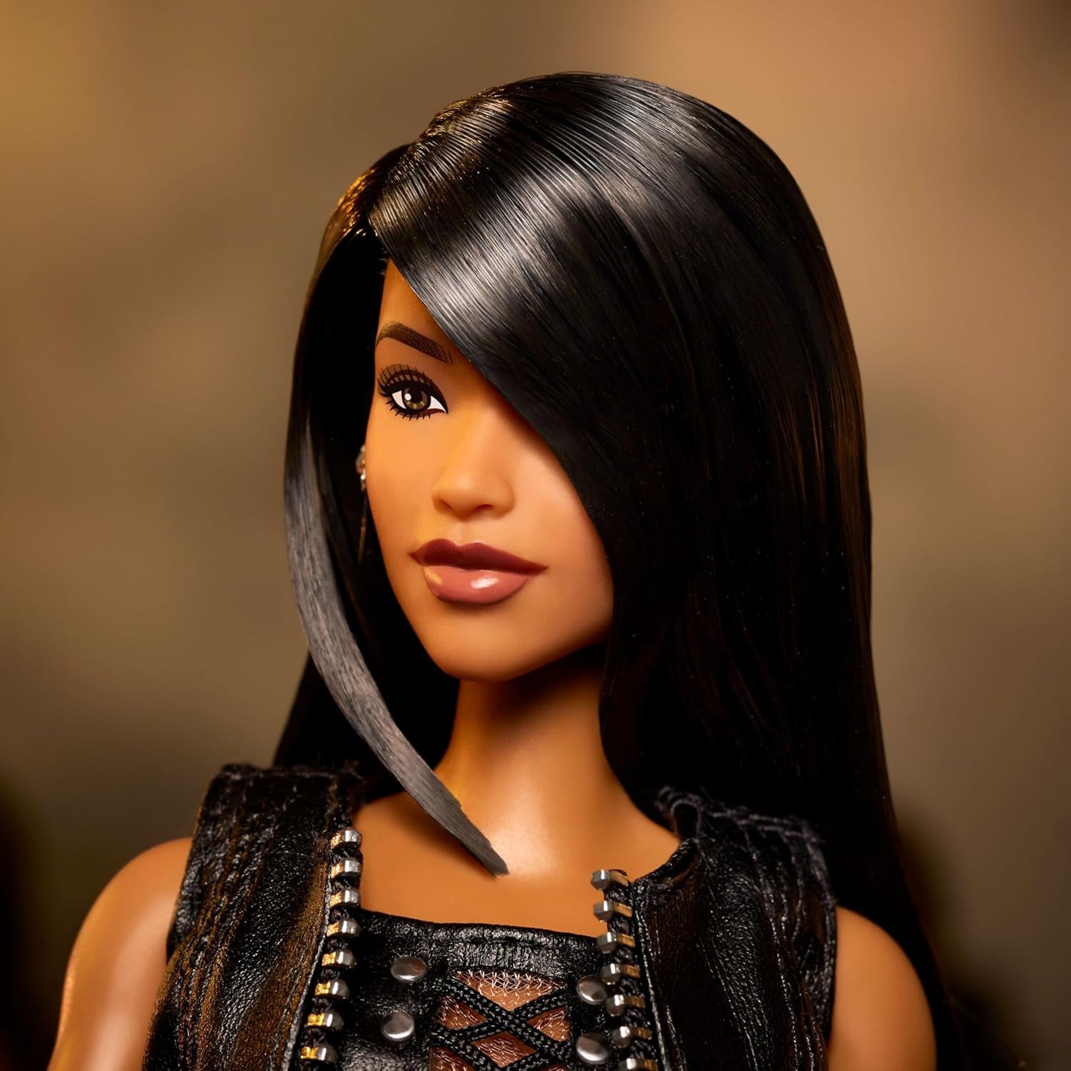 Figura coleccionable de Barbie Signature Doll Aaliyah en piel sintética negra inspirada en el vídeo musical One in a Million HRM80
