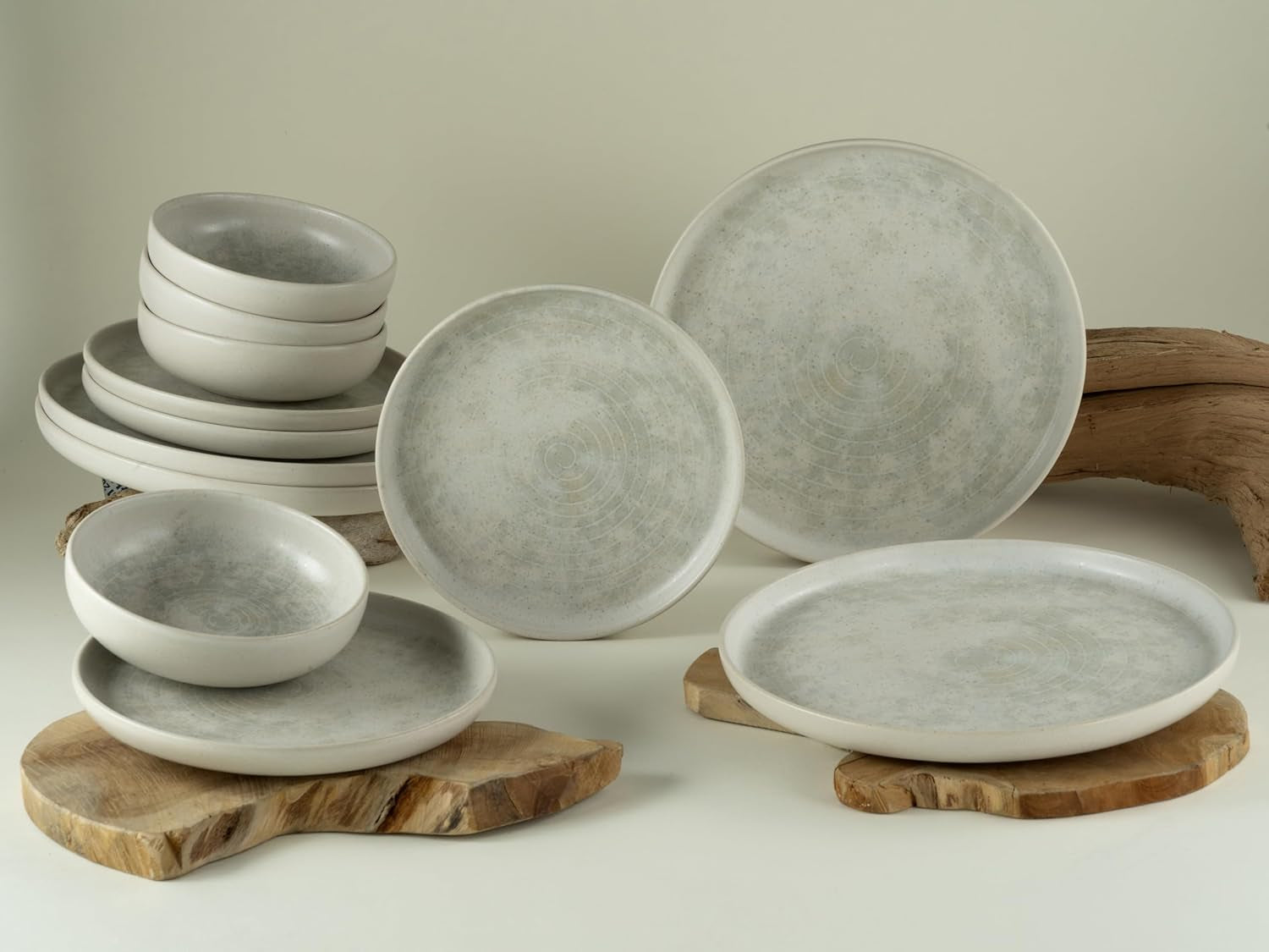 CreaTable, 23714, Serie Uno Athena, Vajilla de 12 Piezas para 4, Juego de Platos de Porcelana, Apto para Lavavajillas y Microondas, Hecho en Portugal