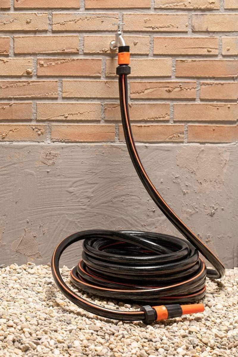 Manguera de Jardín BLACK+DECKER 15 metros - Ø19MM - PVC duradero - Regar el jardín, lavar el coche, llenar la piscina - Compatible con cualquier grifo estándar - Negro/Naranja