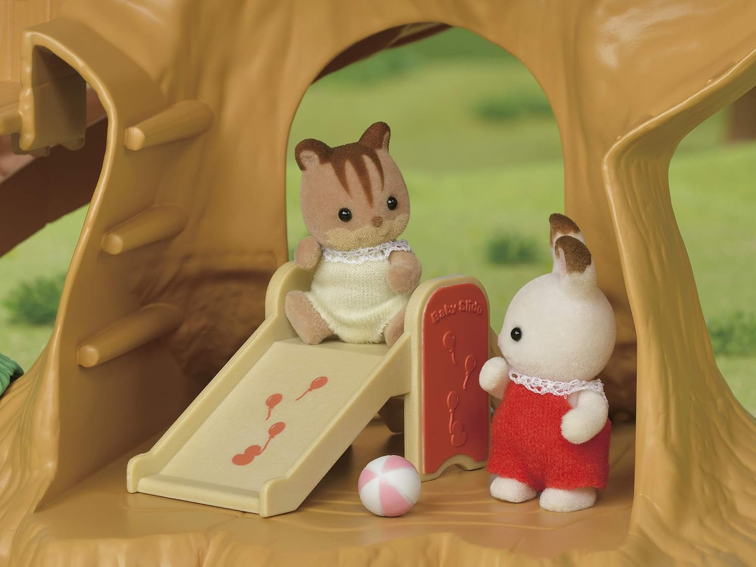 Sylvanian Families 5494 Casa del árbol con aventuras - Juego de casa de muñecas