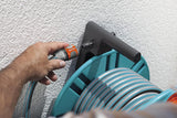 Enrollador de manguera de pared Gardena Classic 60 con carrete guía de manguera: Para fácil montaje en pared, con sistema antigoteo, conexión en ángulo, gran capacidad, ahorro de espacio (2650-88)