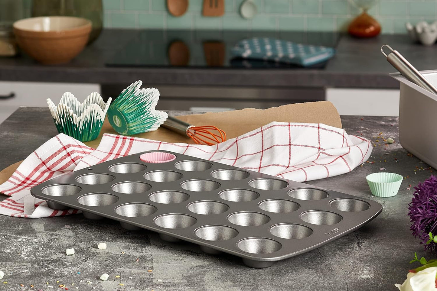 CSB111 Antihaftbeschichtete Mini-Muffinform Mit 24 Löchern Aus Karbonstahl, Edelstahl, Plata, 39,4 X 24,6 X 2,1 Cm Moldes y bandejas para repostería Naty Shop