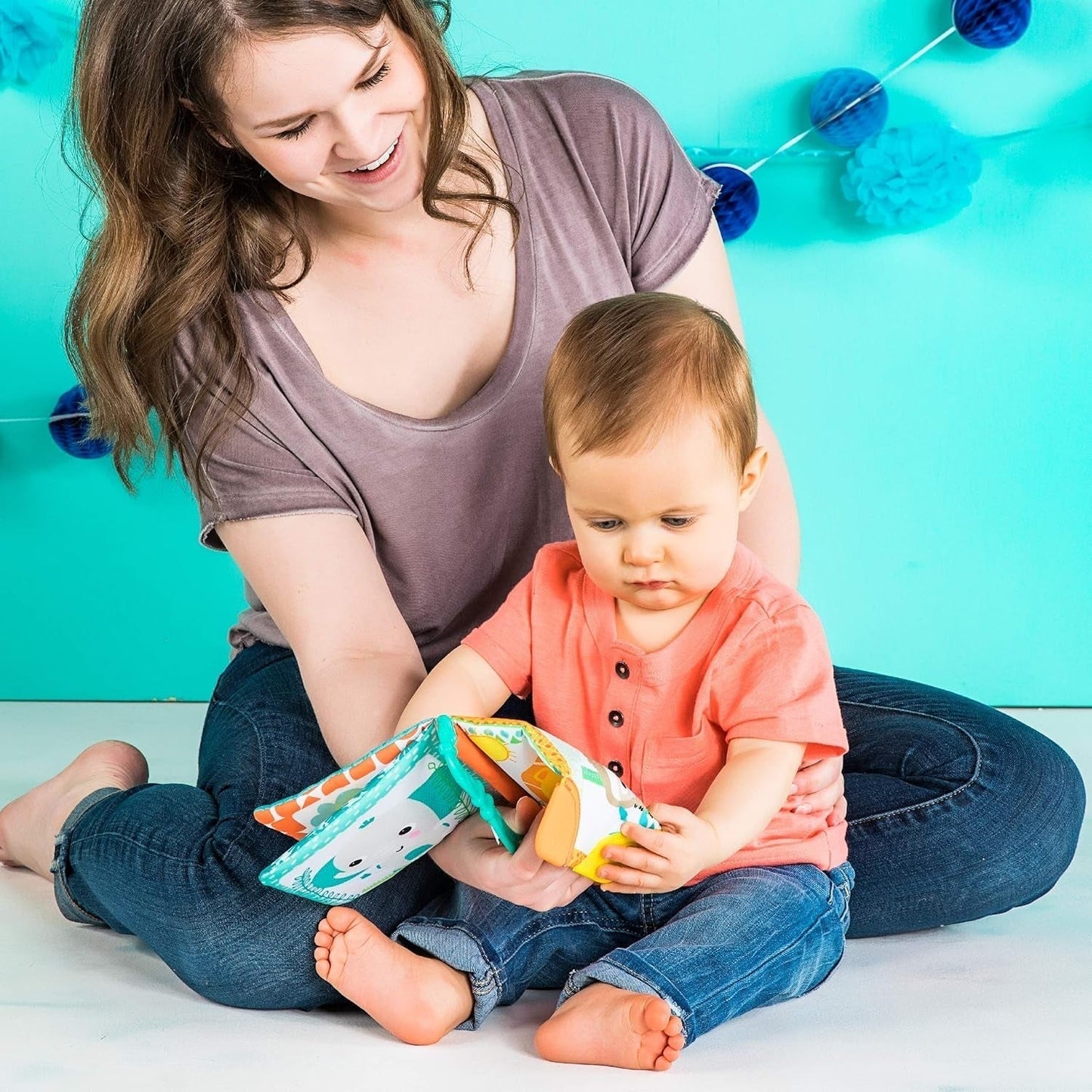 Bright Starts, Teethe & Read, Sonajero Libro de Tela Juguete para Agarrar y Tela Libro de Imágenes de Animales, Libro de Sonajero, Anillo para la Dentición, Gomas Calmantes, Juguete para Bebés y Niños Pequeños 3 Meses Juguetes para Bebés Naty Shop