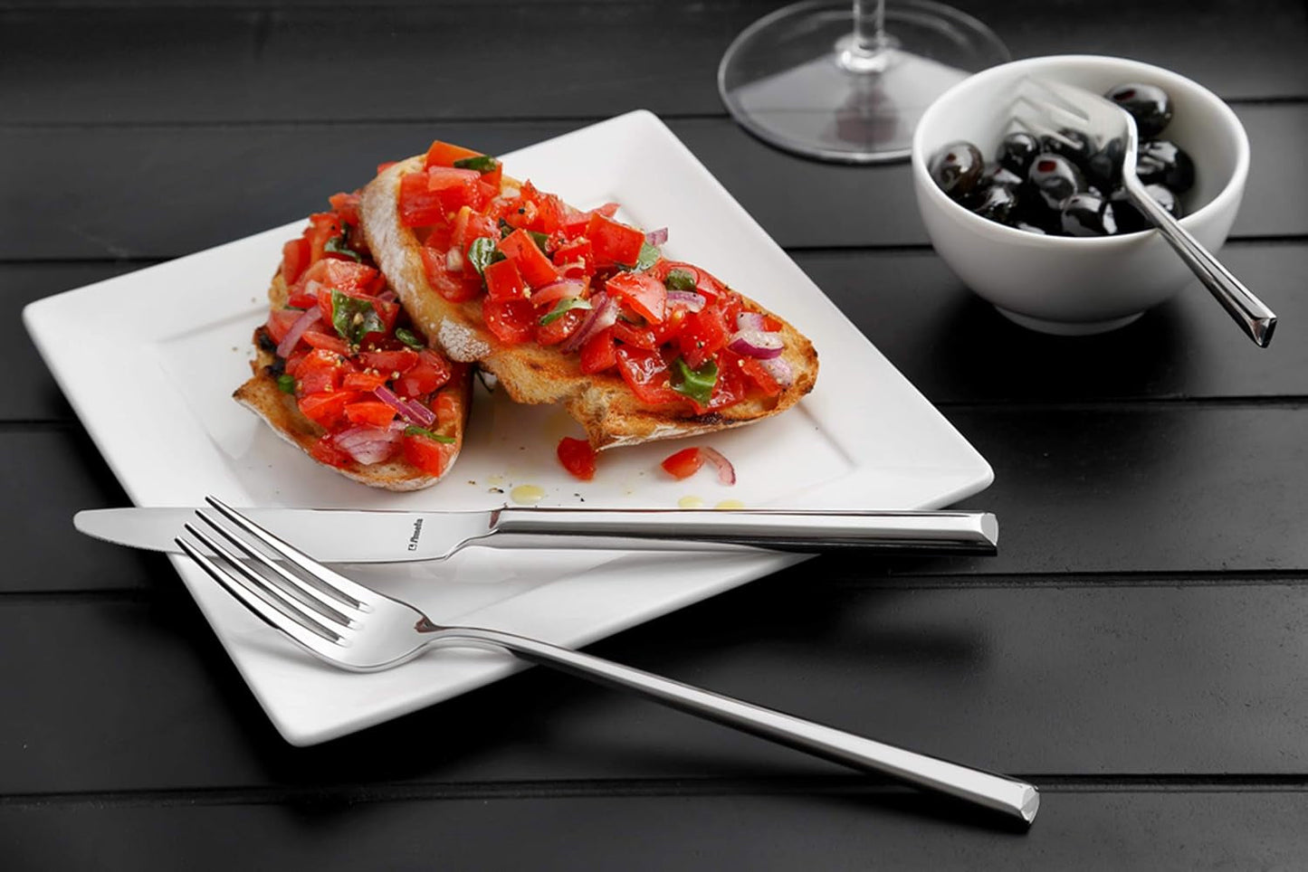 Amefa ECLAT Cubiertos para 4, Acero Inoxidable con Mangos de Plástico de Alta Calidad en Color Morado, 16 Piezas Cocina Naty Shop