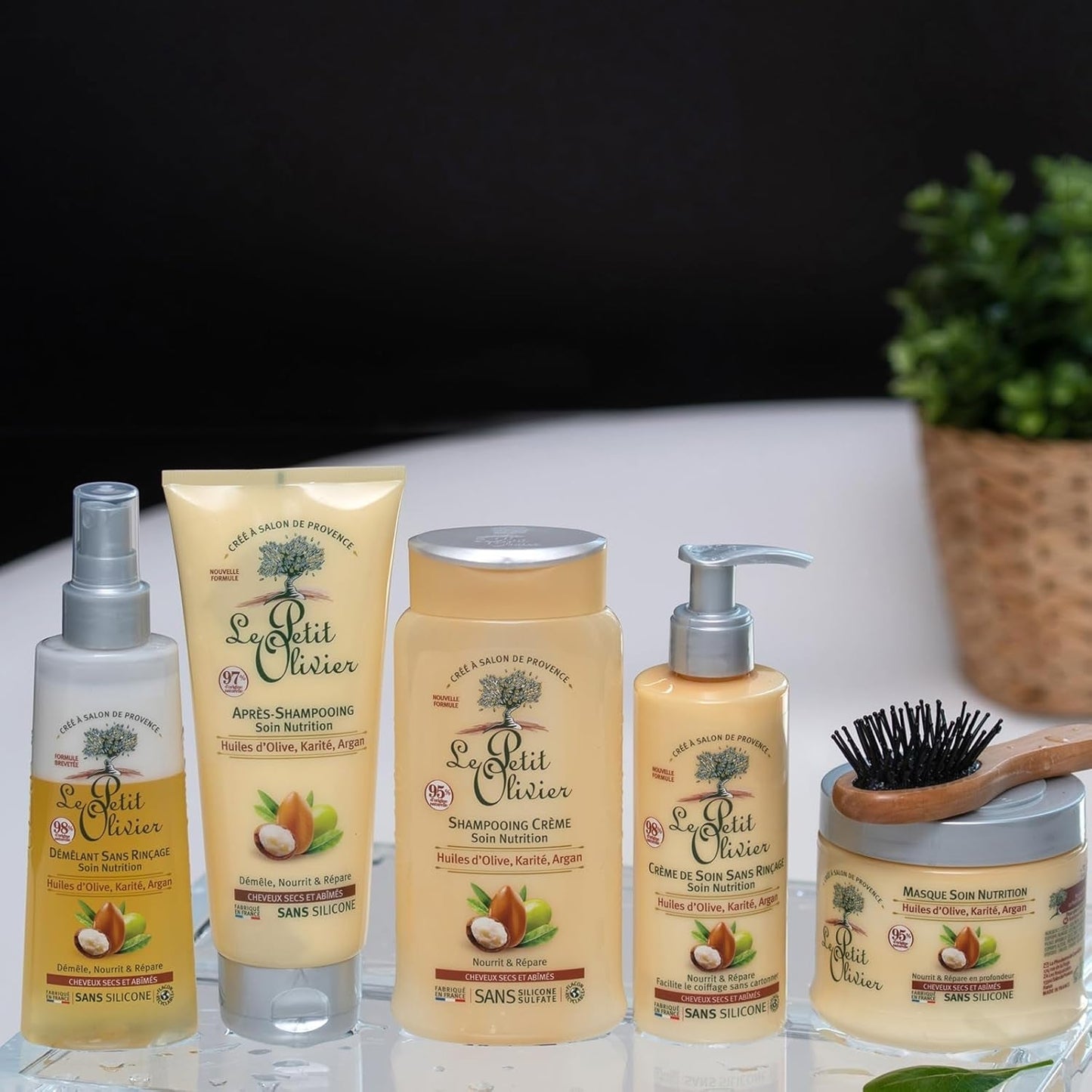 - Spray desenredante, cuidado, sin aclarado y aceites de silicona, oliva, karité y argán, desenreda, repara y nutre - cabello seco y dañado - 150 ml Productos desenredantes para el cabello Naty Shop