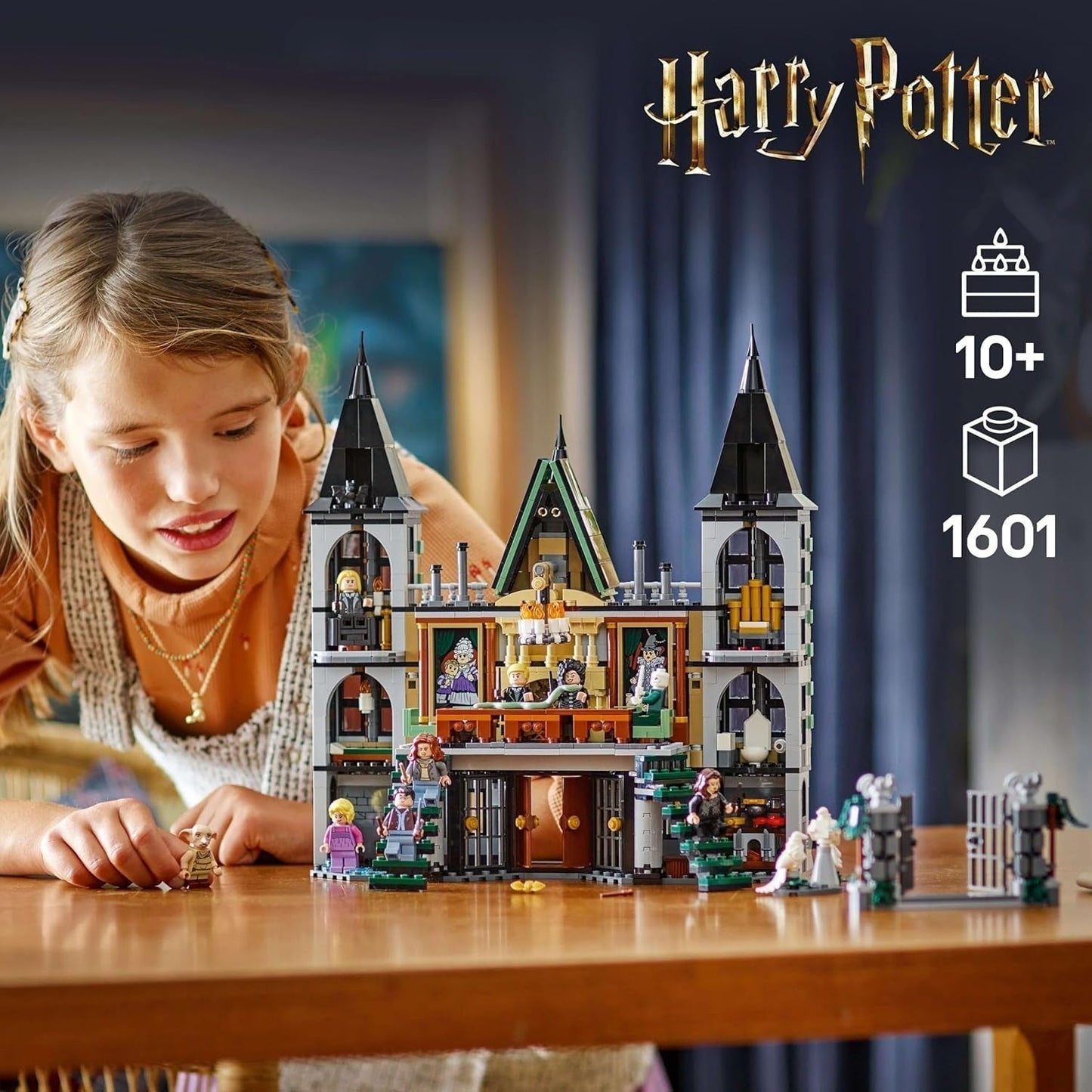 LEGO Harry Potter Finca de la Familia Malfoy, fantástico juguete para coleccionar y exponer, regalo para niños, niñas y fans del mundo mágico, idea de regalo con 9 minifiguras 76453 Juegos de construcción Besuche den LEGO-Store