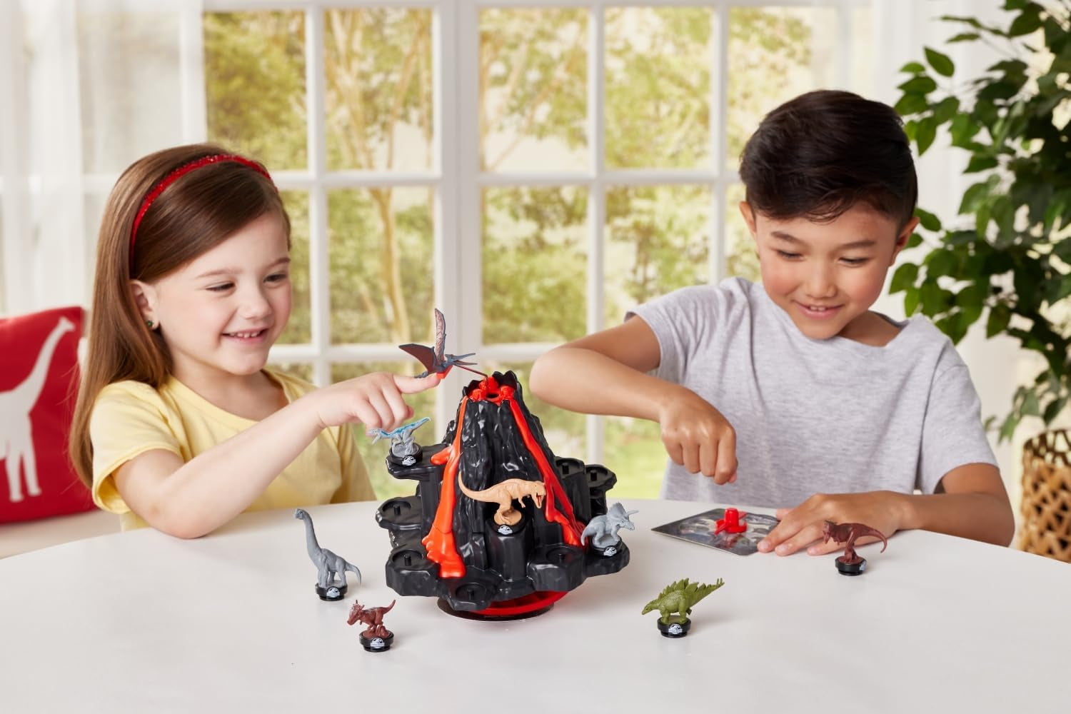 EPOCH Games - Jurassic World Trembling Volcano 7509 Juego de mesa de juguete de dinosaurio para niños a partir de 4 años