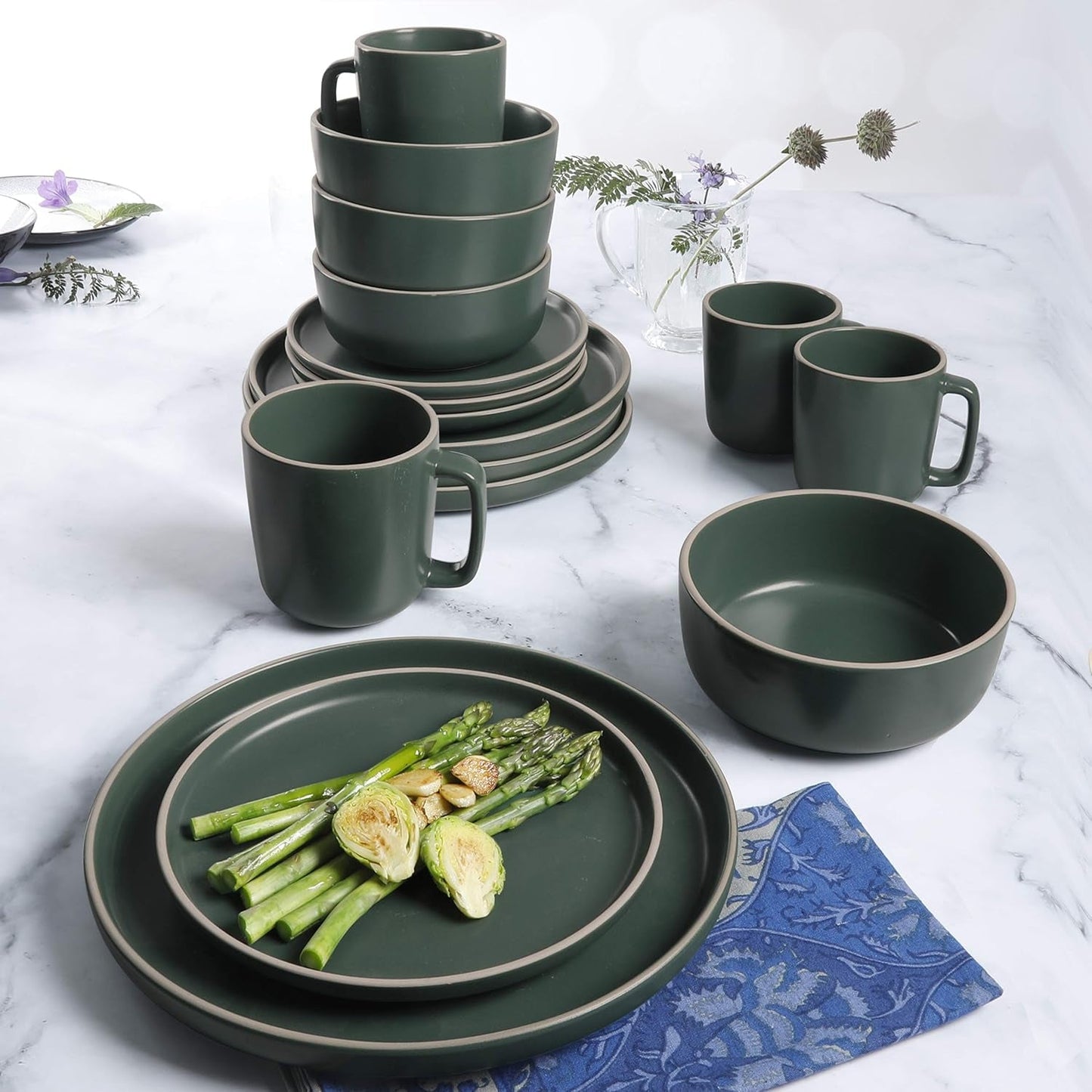 Zuma Juego de cubiertos redondos de 16 piezas, platos, cuencos, tazas y cubiertos, servicio para cuatro (16 piezas), verde