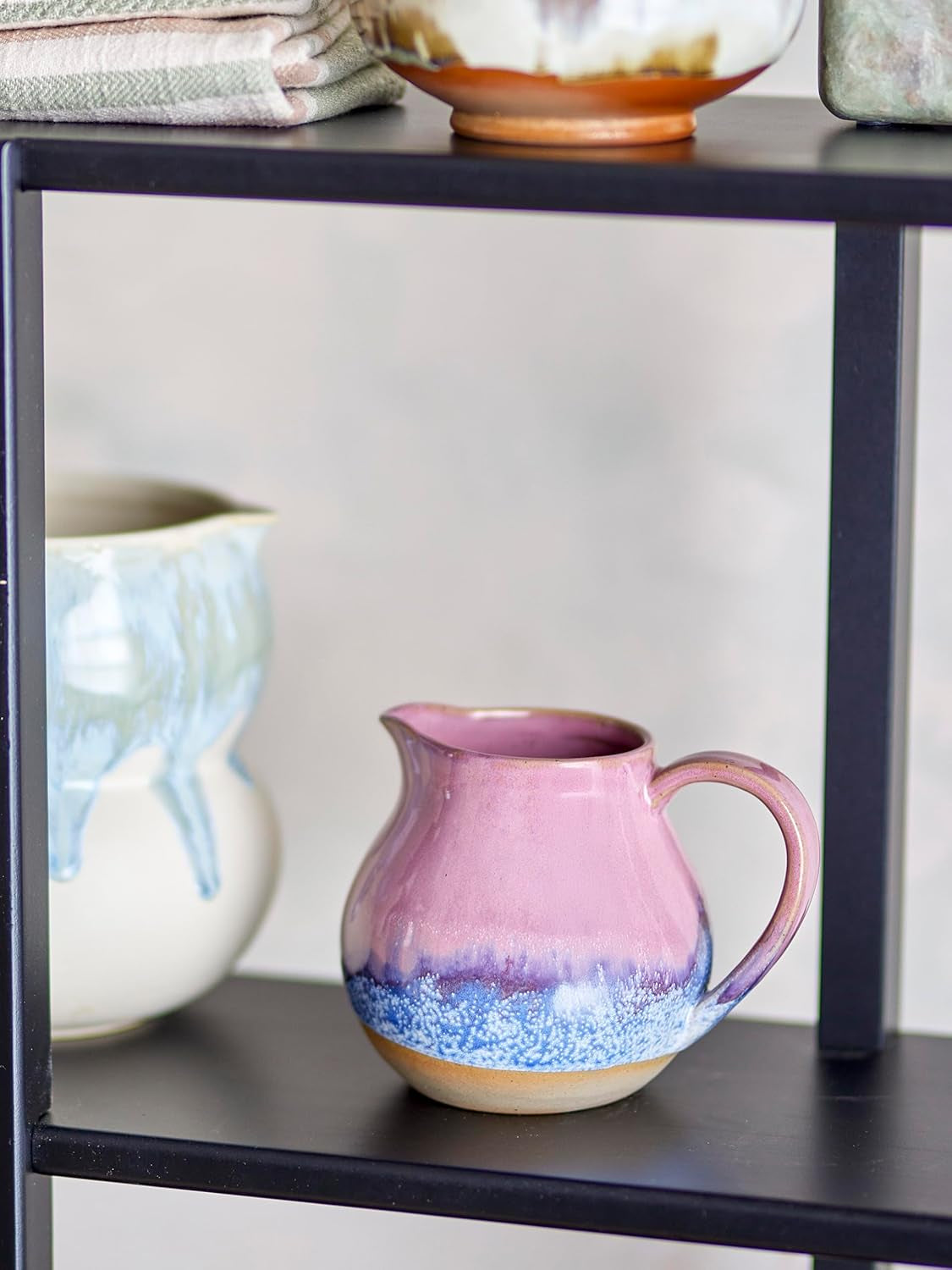 Bloomingville Taza para leche Paula de gres - Diseño decorativo, perfecta para la mesa del desayuno, con textura natural, 435 ml (Rosa)