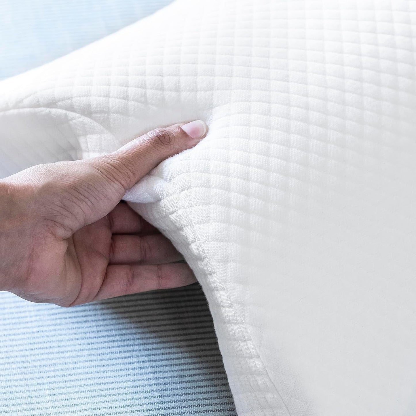 InnovaGoods - Almohada cervical viscoelástica para parejas, Diseño ergonómico para el relax en pareja, Viscoelástica para aliviar la presión, Funda desenfundable, Blanco, 36 x 12,5 x 30,5 cm, Viscoelástica
