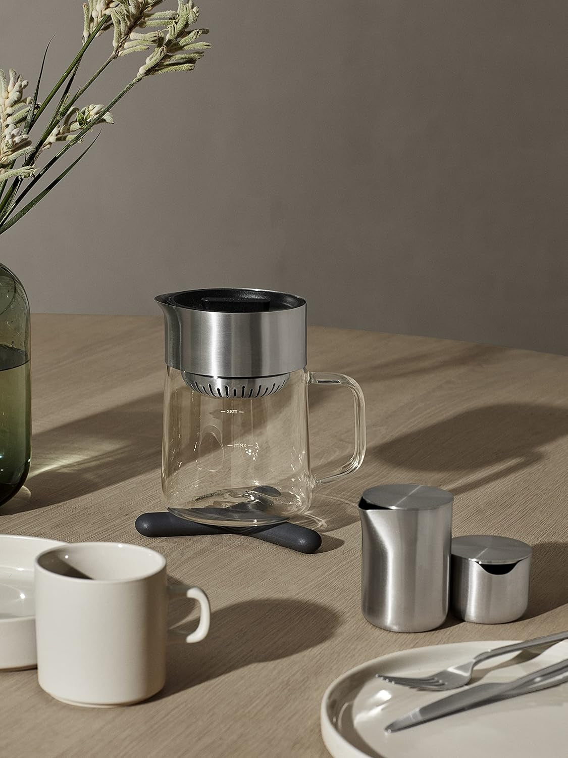 blomus -BASIC- Batidor de acero inoxidable mate con tapa, capacidad 120 ml, elegante taza de leche, apto para lavavajillas (alto/ancho/alto: 8,3 x 6,1 x 5,7 cm, acero inoxidable, 63618)