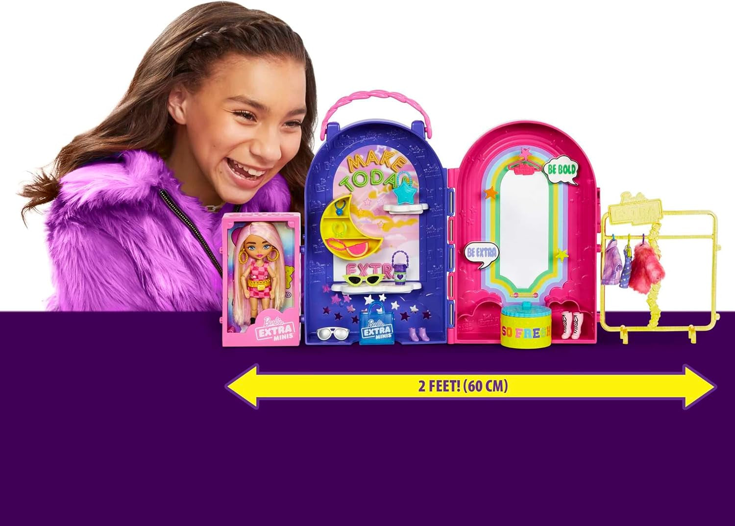 Barbie Extra Minis, Mini Muñeca Extra y Juego Boutique, Armario con Gabinetes, Estantes, Espejos, Plataforma 360, Mini Muñeca Extra con Accesorios para el Cabello Rosa, HHN15