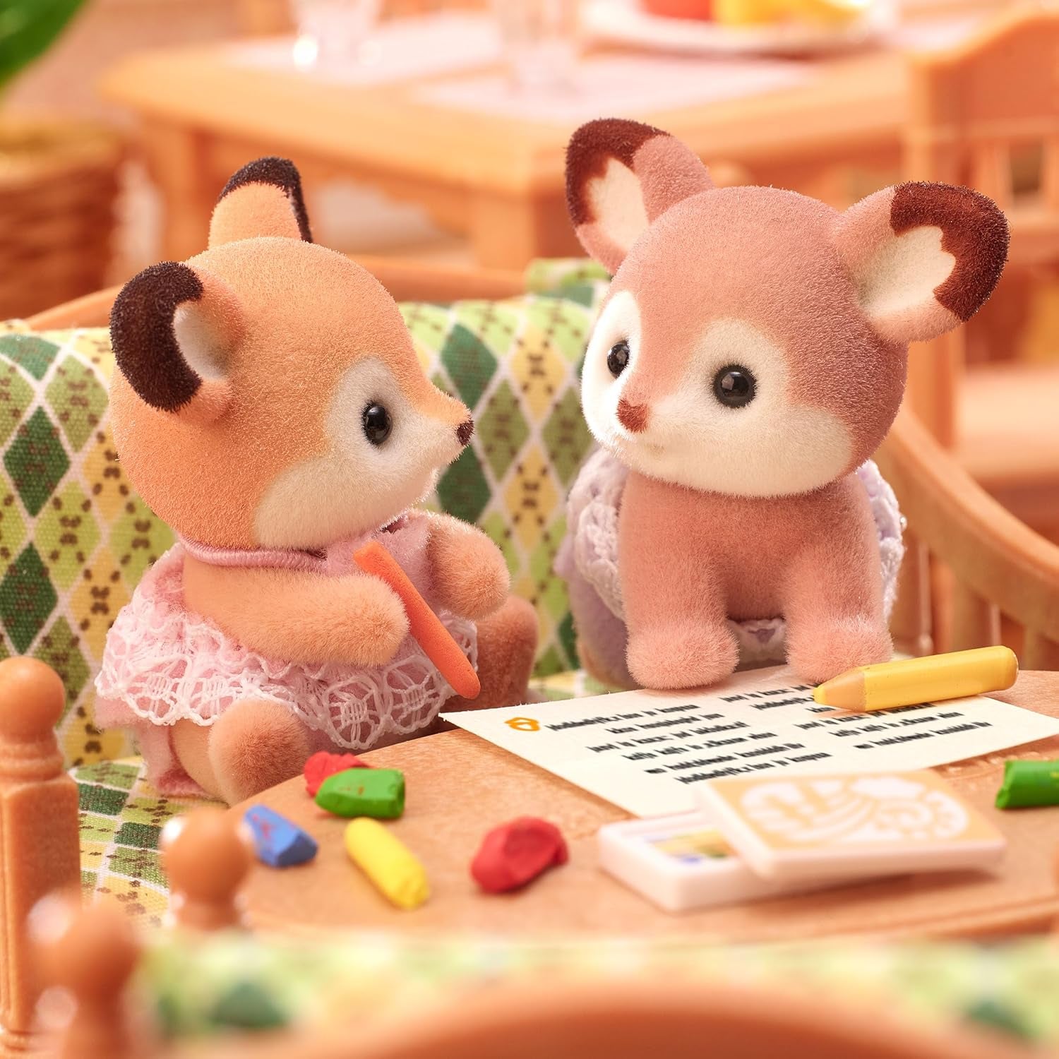 Sylvanian Families 5800 Ciervos Gemelos, Juego de Figuras de Animales, Figuras de Animales del Bosque, Juguete para Edades de 3 años en adelante