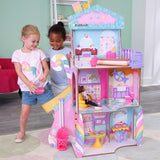 KidKraft Casa de Muñecas de Madera Castillo de Dulces con Muebles y Accesorios, Casa con Figura de Llama Unicornio, Elevador de Conos de Helado y Silla de Osito de Goma para Muñecas, Juguete para Edades de 3 años en adelante, 20242