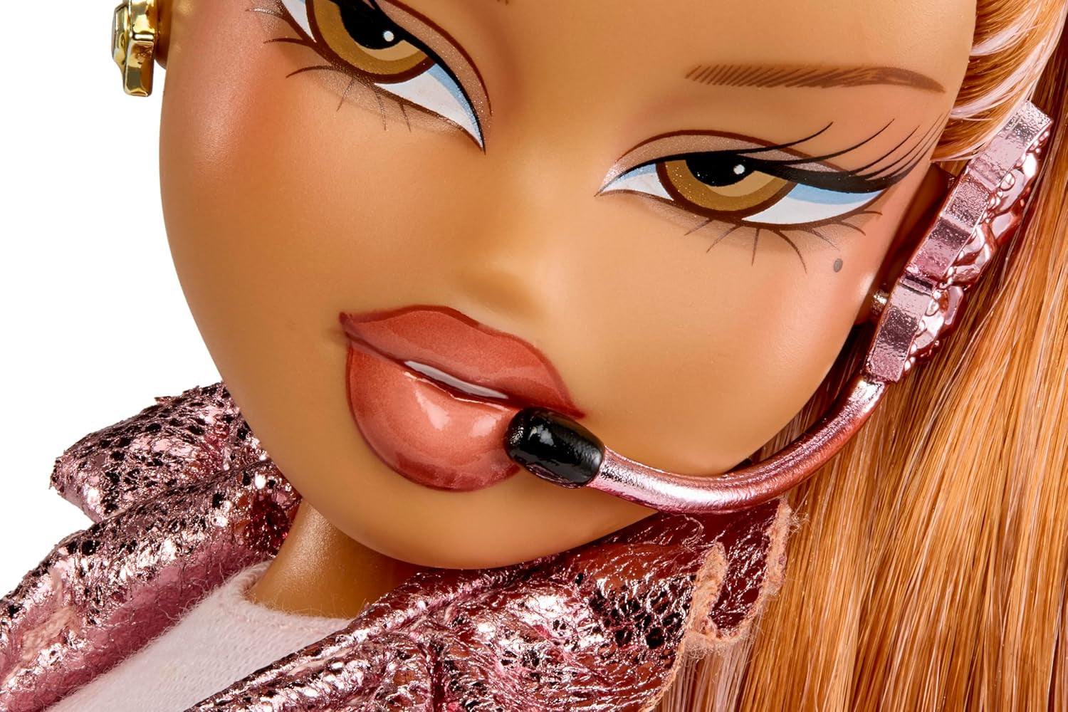 BRATZ Pop Starz Yasmin – Muñeca de moda con amuleto coleccionable, atuendo y accesorios musicales