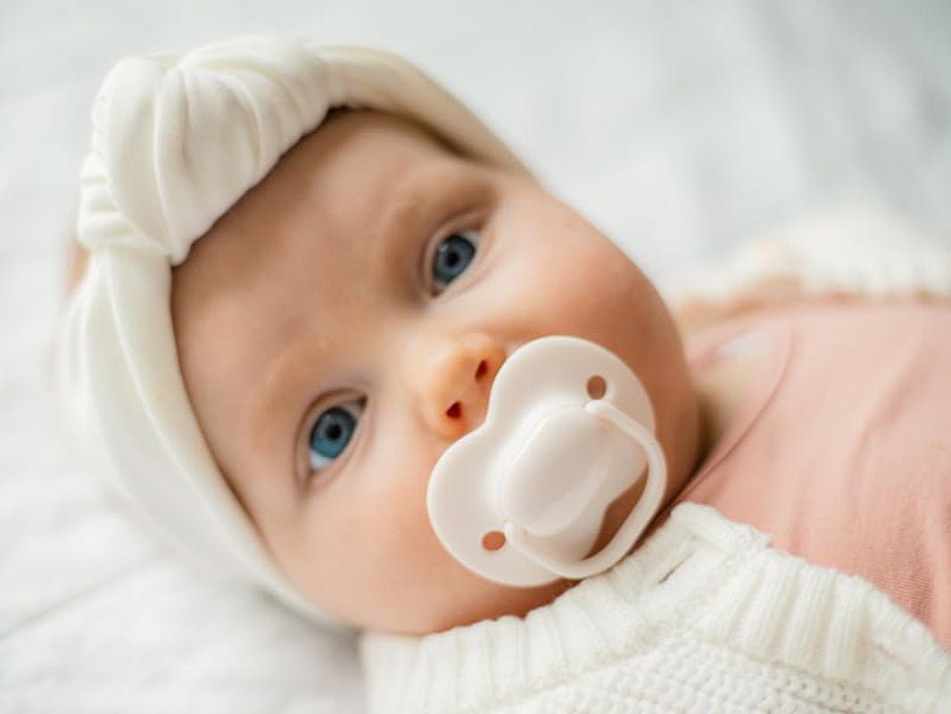 Chupetes de látex de cereza Tommee Tippee 0-6 meses, paquete de 2 chupetes en bolsa de látex 100% natural