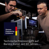 Cafetera espresso totalmente automática Siemens EQ700, pantalla TFT a color grande, 36 bebidas frías y calientes, cerveza fría, función 2 tazas, control por aplicación, sistema de limpieza automático, acero inoxidable negro, TQ717D03