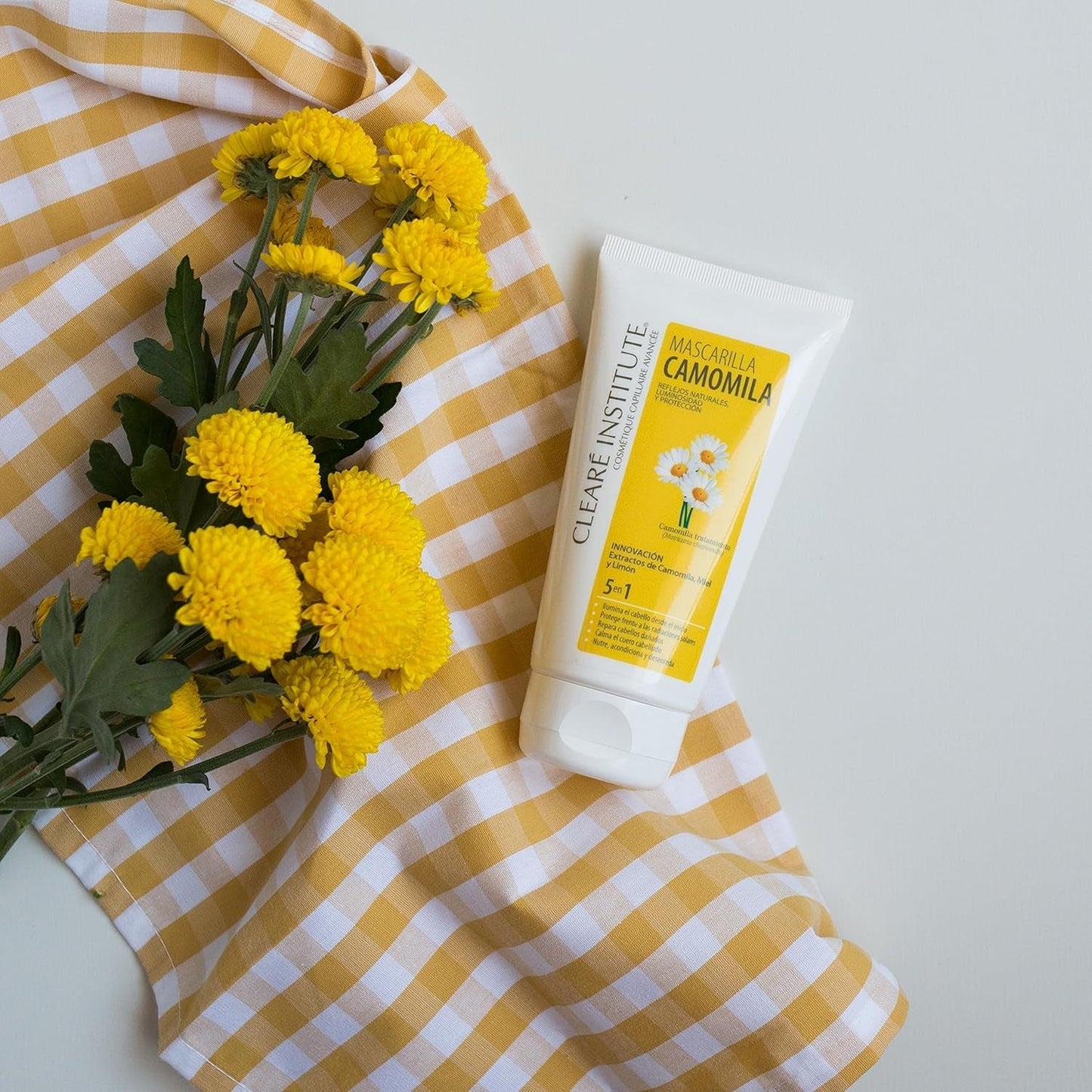 Instituto Clearé | Mascarilla de manzanilla | Nutre, acondiciona y desenreda | Brillo y Brillo Dorado | 97% ingredientes naturales | Calma el cuero cabelludo Con extracto de manzanilla |150 ml Mascarilla capilar Naty Shop
