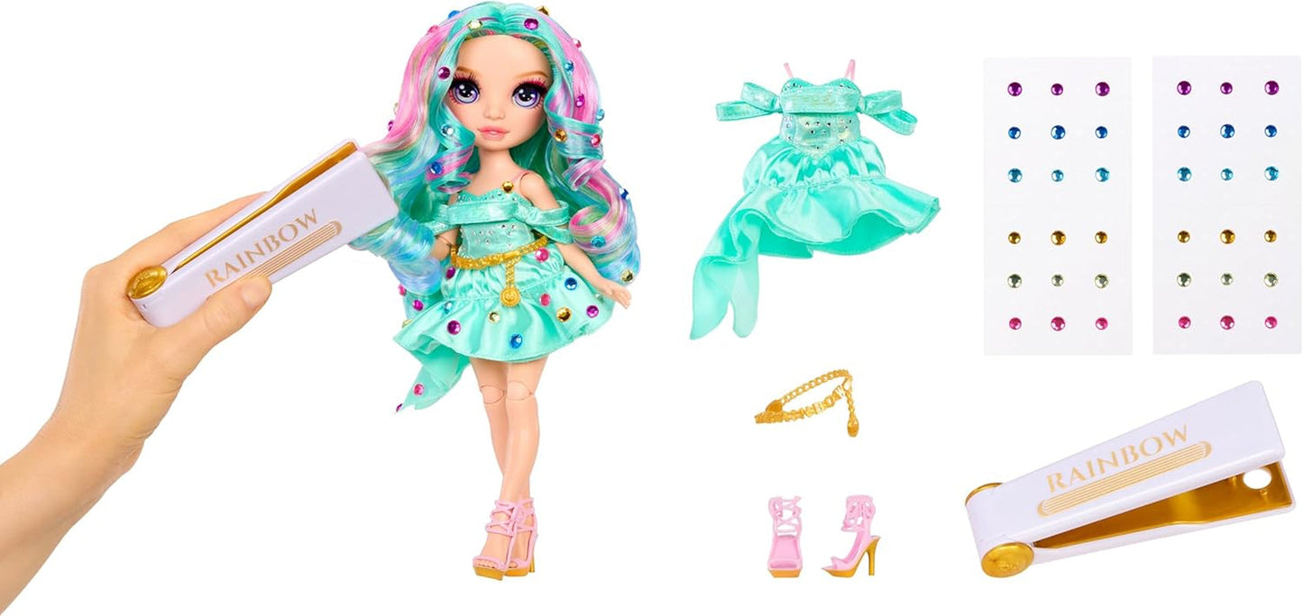 Muñeca Rainbow High Be Dazzling Fashion - Celine Turquesa - Azul-Verde, 28 cm, con herramienta de decoración, gemas brillantes y accesorios de peinado