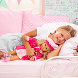 Bayer Design 94635AA Charlene Muñeca interactiva funcional con pelo y ojos dormilones, habla y canta 90 frases, 2 poemas y 8 canciones, 46 cm, rosa