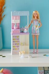 Barbie Serie You Can Be Anything, Heladería, 1 muñeca Barbie de pelo rubio, Máquina de helados, Barbie Play-Doh, Accesorios para hornear, Regalo para niños, Juguete a partir de 3 años, HCN46