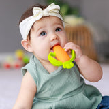 Infantino Lil' Nibbles, Mordedor de silicona texturizada, juguete mordedor para bebé sin BPA, suave, fácil de sostener, estimulación sensorial para bebés, zanahoria