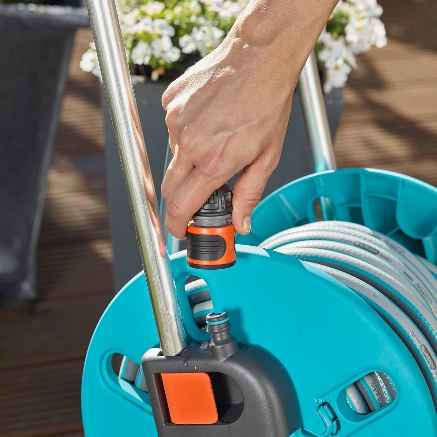 Carro portamangueras GARDENA CleverRoll S, carrete para mangueras, almacenamiento compacto (18500-20)