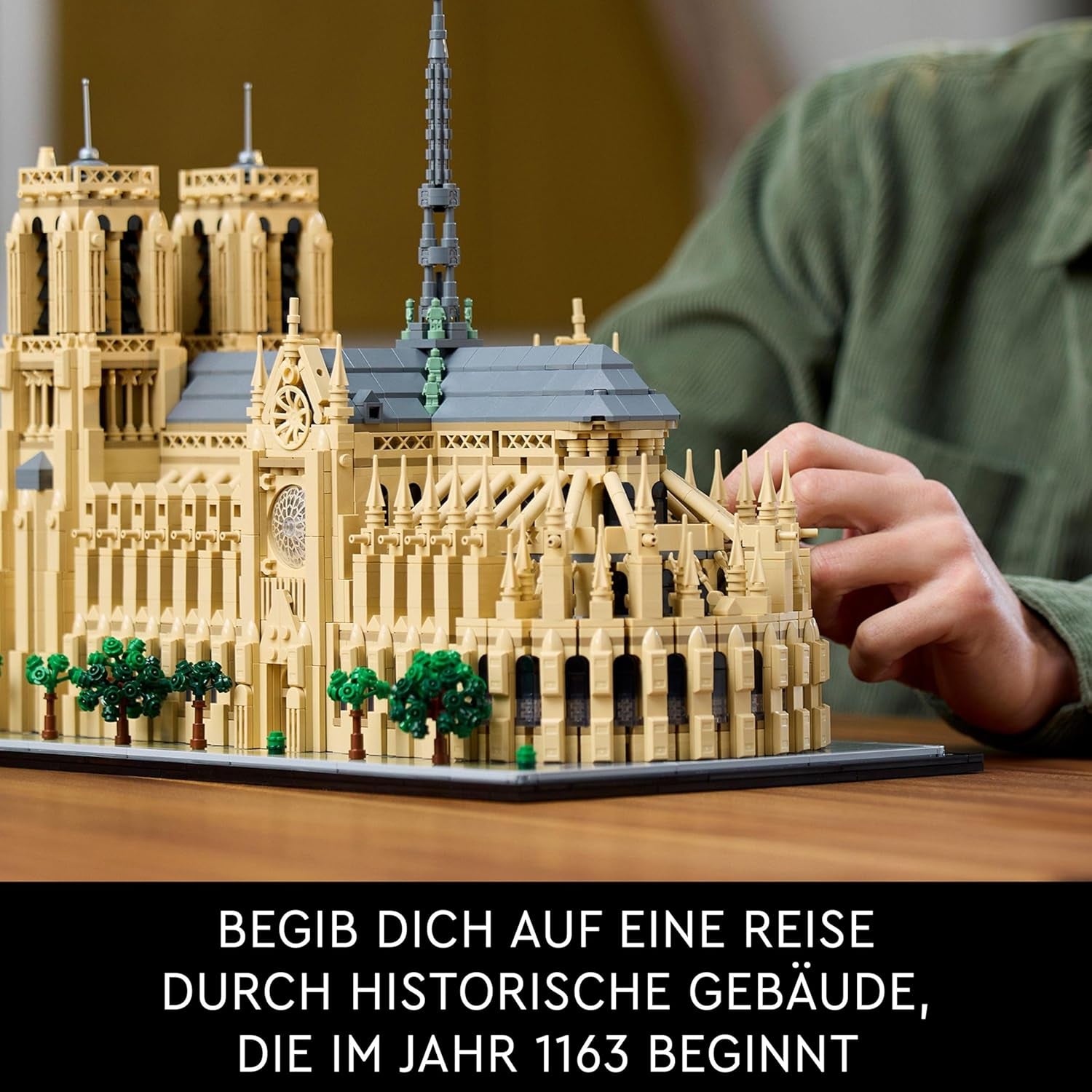 LEGO Architecture Notre-Dame De Paris, Coleccionable para adultos, Recuerdo de Francia, Regalo para mujeres, hombres, trotamundos y todos los entusiastas de la historia, Modelo arquitectónico 21061 Juegos de construcción Besuche den LEGO-Store
