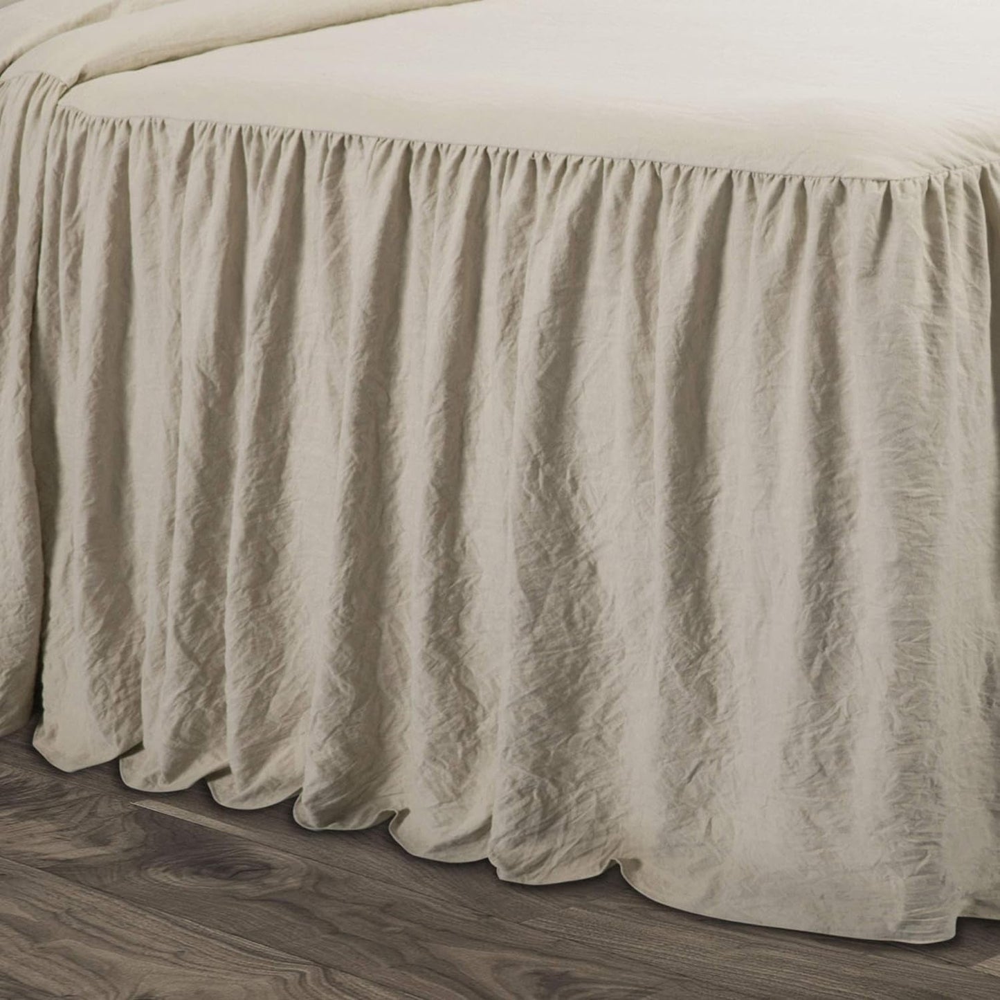 Lush Decor Juego de ropa de cama con falda de volantes de 3 piezas, juego de cama de lujo de granja, elegante y encantador detalle de volantes, estilo atemporal y diseño clásico, suave y liviano, tamaño King, camas y edredones de decoración exuberante