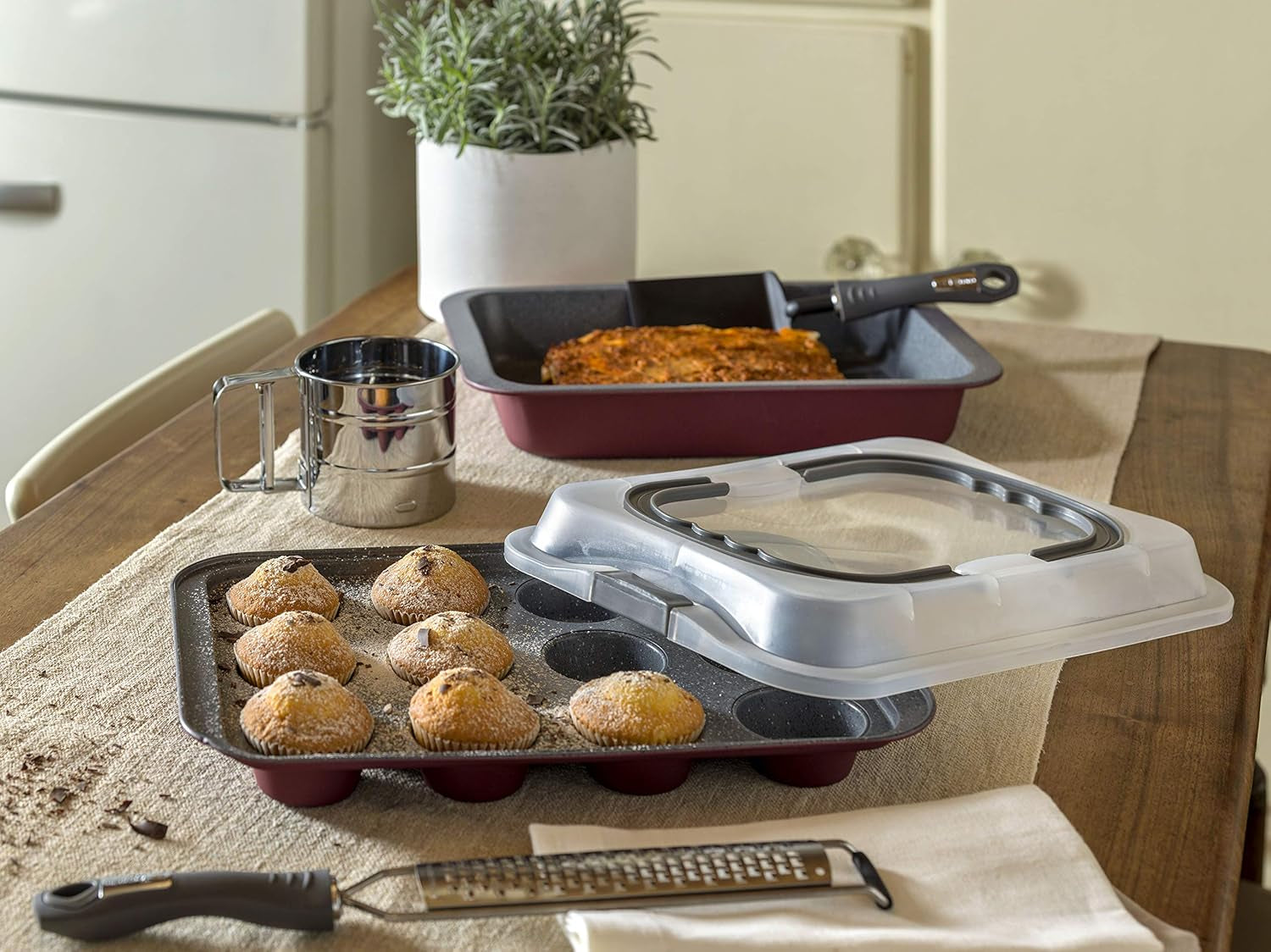 Bandeja de horno Sweet Cherry, para 12 muffins, con tapa, plástico acero, rojo cereza Bandejas y moldes para horno Naty Shop