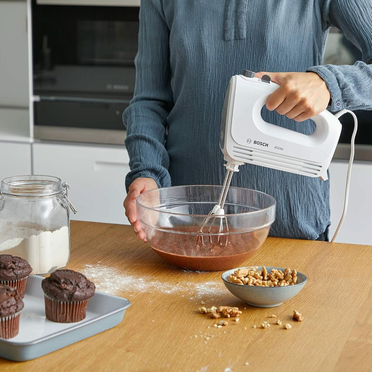 Bosch Hausgeräte Handrührer Clevermixx MFQ24200, 2 Rührbesen, 2 Spülmaschinengeeignet, 4 Stufen, Leicht, Leise, 400 W Weiß/Edelstahl Cocina Naty Shop