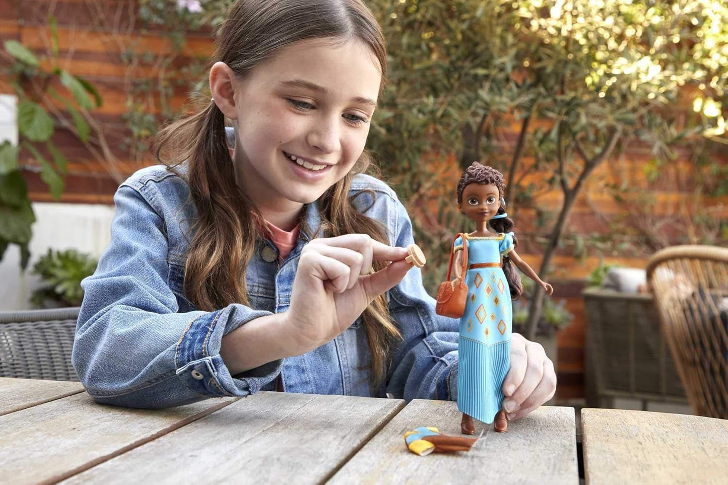 Dreamworks Spirit GXF18 - Spirit - Muñeca Pru divertida, libre e indomable (18 cm), 2 trajes y accesorios de moda, 7 articulaciones móviles, gran regalo para niños de 3 años en adelante
