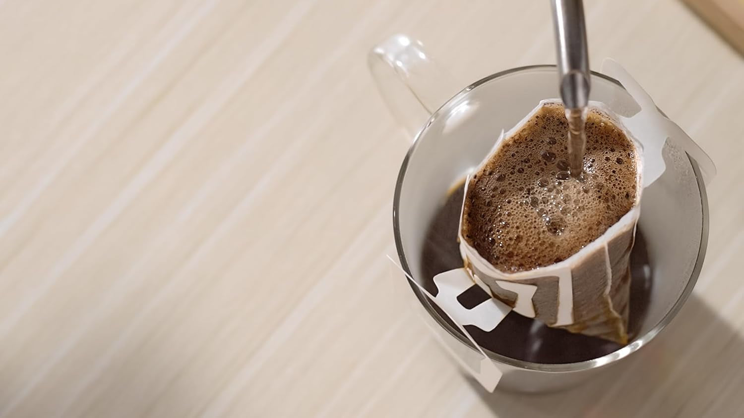 Café Craftsman de Japón Café con filtro de un solo uso Mezcla ligera de Brasil Vietnam 16 sobres.