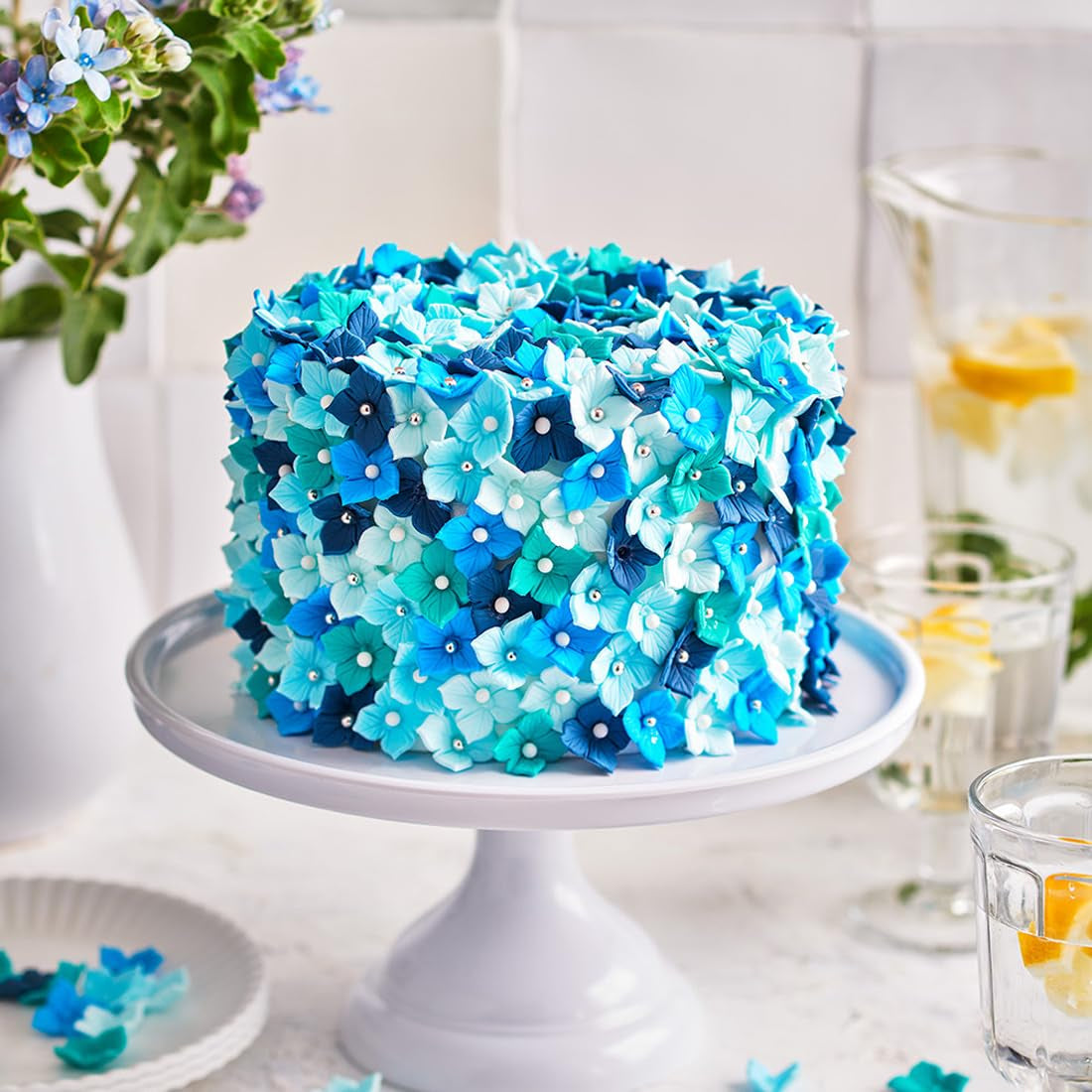 FunCakes Fondant Laminado Azul Bebé: Fácil de usar, liso, flexible, suave y maleable, perfecto para decoración de tartas, halal, kosher y sin gluten. 1 kg de pasta de azúcar Naty Shop