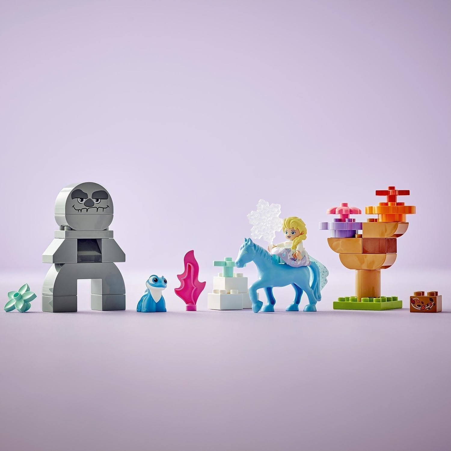 LEGO DUPLO | Disney ELSA y Bruni en el Bosque Encantado, Reina de Hielo 4 Figuras Juguete para Niños de 2 Años, Regalo Preescolar para Niñas y Niños Mayores de 2 Años, Basado en Frozen 2 Juegos de Construcción 10418 Beuche den LEGO-Store
