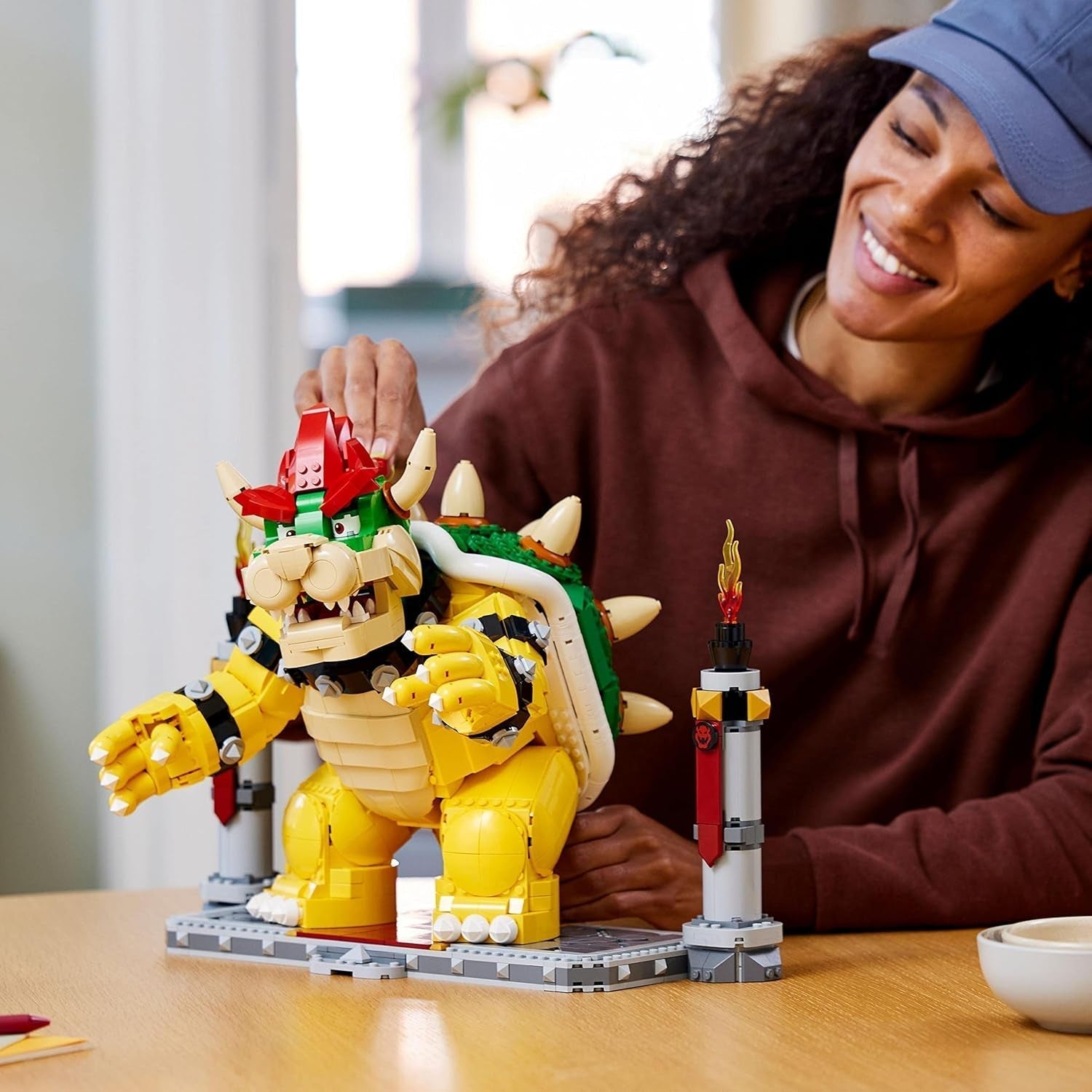 LEGO Super Mario The Mighty Bowser Kit de modelo 3D Conjunto grande de figuras de acción coleccionables que incluye plataforma de duelo Idea de regalo para fanáticos Exhibición como decoración de la habitación 71411 Juegos de construcción Besuche den LEGO-Store