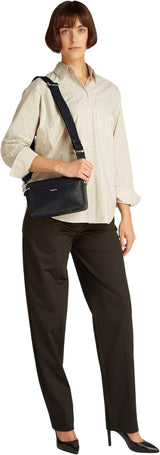 Calvin Klein Bolso De Hombro Mujer Must Camera Bag Mono Con Correa Ancha Para El Hombro, Negro (Ck Black), Tamaño Natural Bolsos Mujer Naty Shop