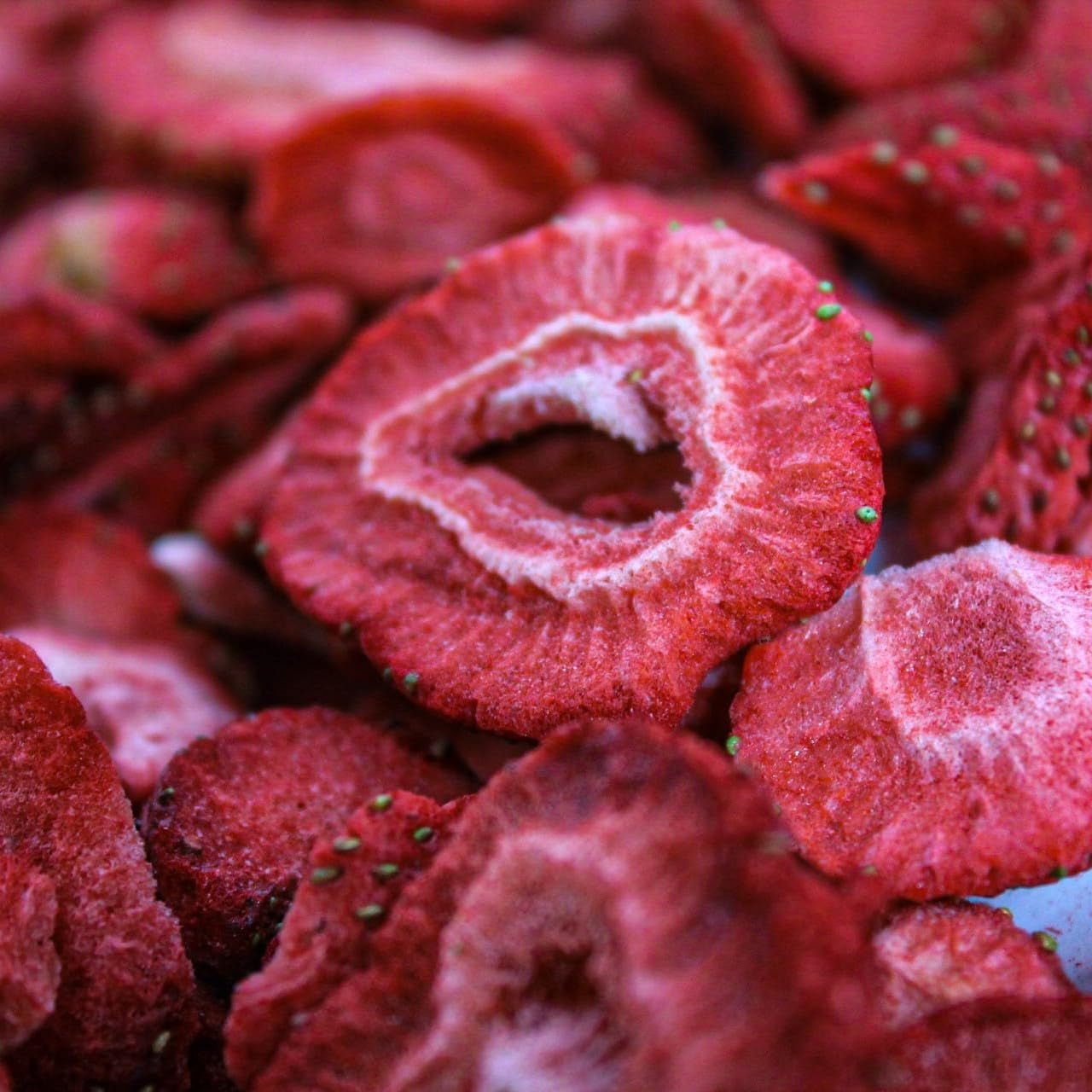 Fresas liofilizadas 150g - Fresas liofilizadas en rodajas - Frutos secos liofilizados - Frutos de fresa secos - Perfecto para repostería, decoración, snacks, muesli, postres Productos deshidratados Naty Shop