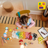 LEGO Classic Creative Fun Box, Ladrillos de construcción de colores para juegos de rol imaginativos, Set de construcción para principiantes, Juguetes para niñas y niños a partir de 5 años, Modelos reconstruibles 11042 Juegos de construcción Besuche den LEGO-Store