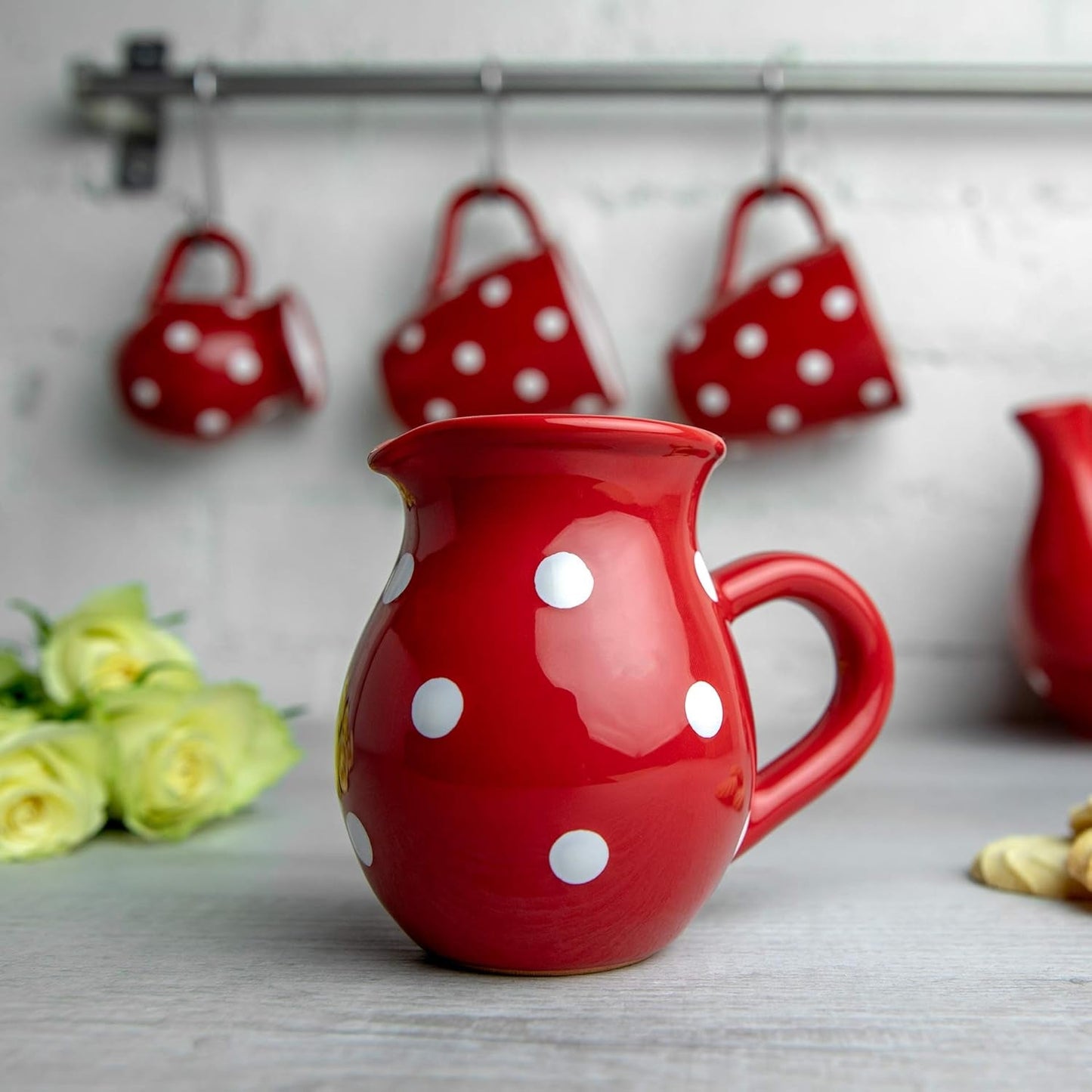 City to Cottage® - Juego de té grande | Rojo y Blanco | Puntos | Hecho a mano | Tetera de cerámica de 1,7 litros, jarra de leche, azucarero