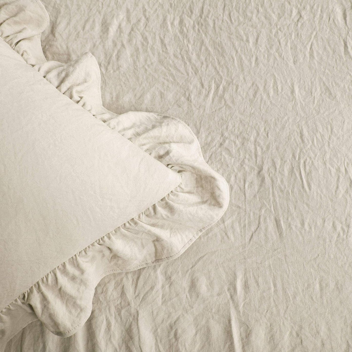 Lush Decor Juego de ropa de cama con falda de volantes de 3 piezas, juego de cama de lujo de granja, elegante y encantador detalle de volantes, estilo atemporal y diseño clásico, suave y liviano, tamaño King, camas y edredones de decoración exuberante