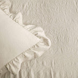 Lush Decor Juego de ropa de cama con falda de volantes de 3 piezas, juego de cama de lujo de granja, elegante y encantador detalle de volantes, estilo atemporal y diseño clásico, suave y liviano, tamaño King, camas y edredones de decoración exuberante